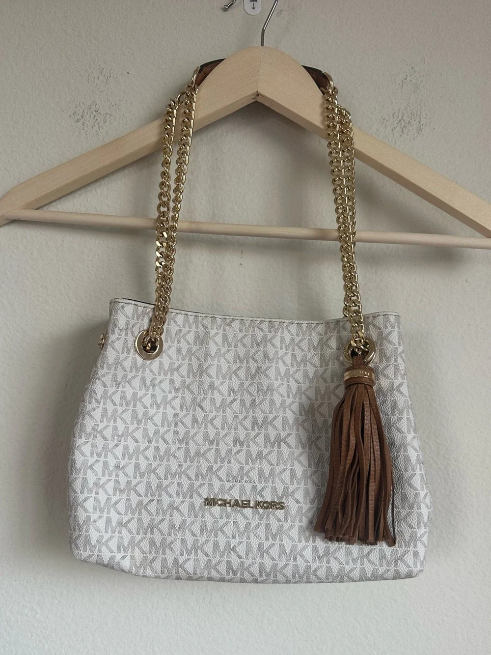 Michael Kors Jet Set Chain Medium Shoulder Messenger Bag
